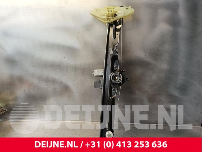 Peugeot Expert Ruitmechaniek 2Deurs rechts-voor O244408