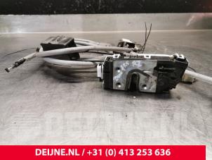Volkswagen Crafter Schiebetür Schließmechanik rechts O244415 foto 3