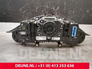 Porsche Panamera Odometer KM O244458 photo 3