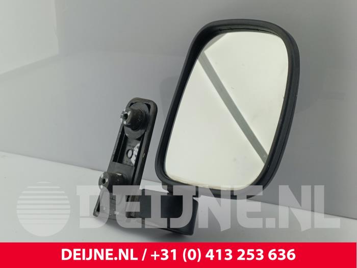 Hyundai H200 Außenspiegel rechts O244477