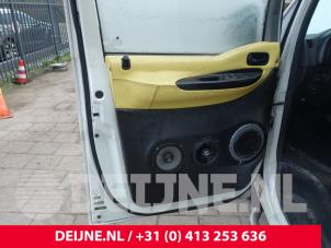 Hyundai H200 Door 2-door, left O244491 photo 2