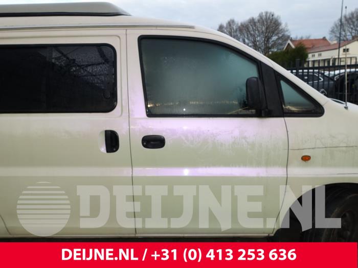 Hyundai H200 Türschlossmechanik 2-türig rechts O244521