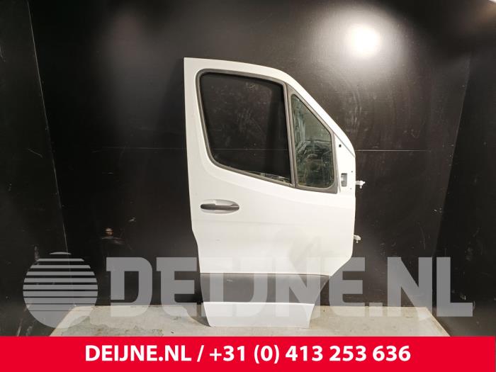 Mercedes Sprinter Door 2-door, right O244525