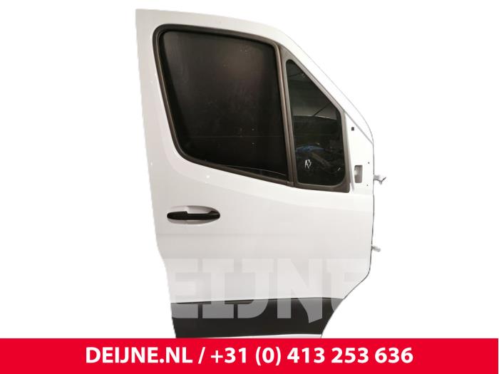 Mercedes Sprinter Tür 2-türig rechts O244537