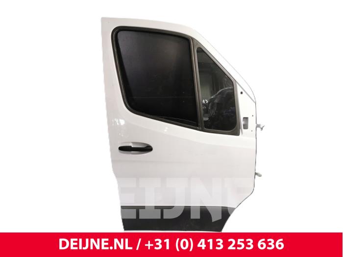 Mercedes Sprinter Tür 2-türig rechts O244541