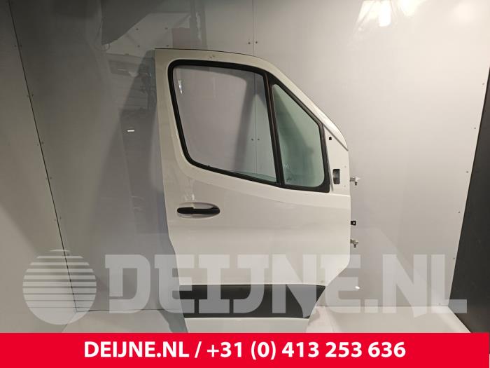 Mercedes Sprinter Tür 2-türig rechts O244543