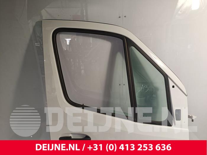 Mercedes Sprinter Tür 2-türig rechts O244545
