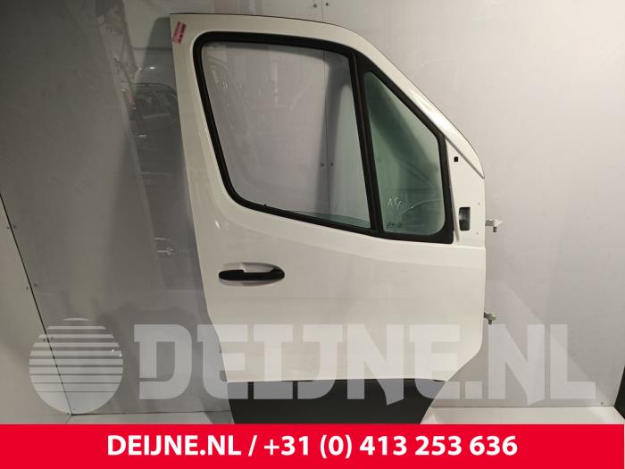 Mercedes Sprinter Tür 2-türig rechts O244547