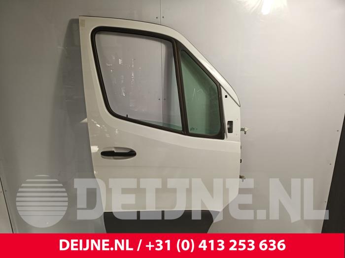 Mercedes Sprinter Tür 2-türig rechts O244553