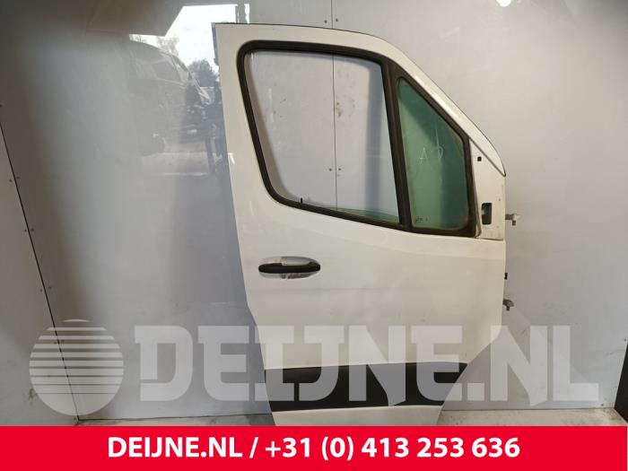 Mercedes Sprinter Tür 2-türig rechts O244554