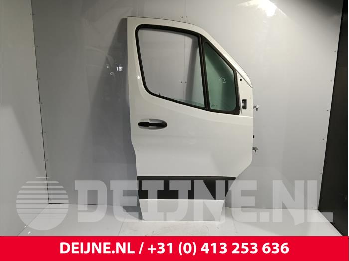 Mercedes Sprinter Tür 2-türig rechts O244563