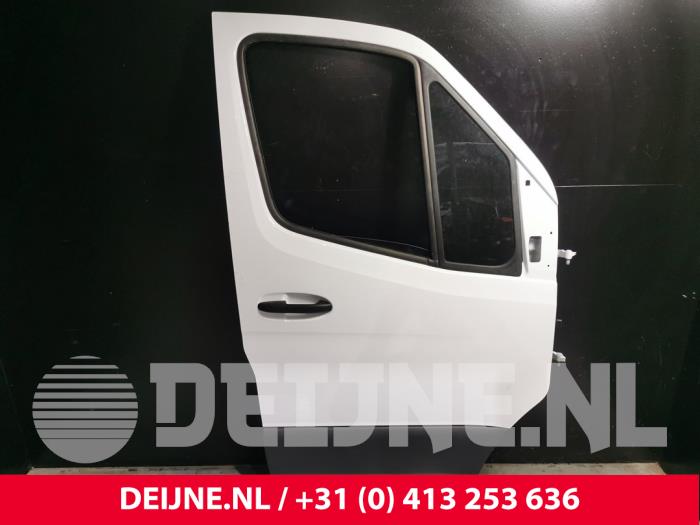 Mercedes Sprinter Door 2-door, right O244577