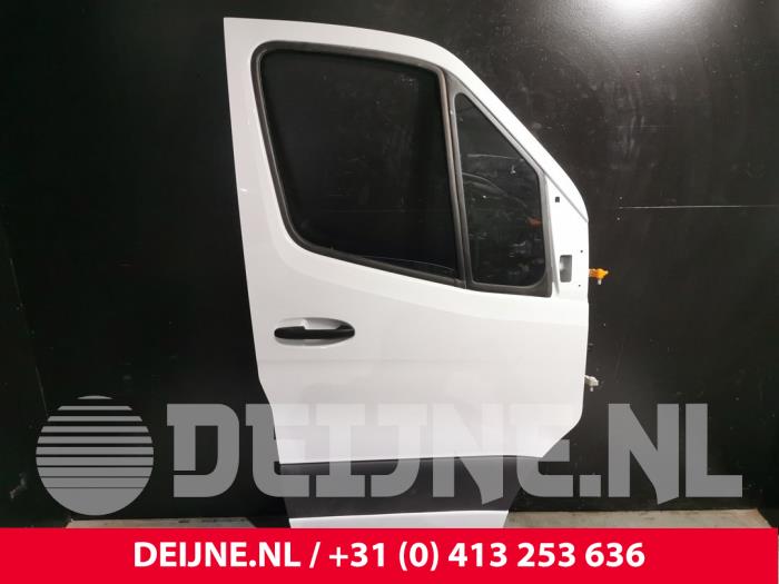 Mercedes Sprinter Tür 2-türig rechts O244580