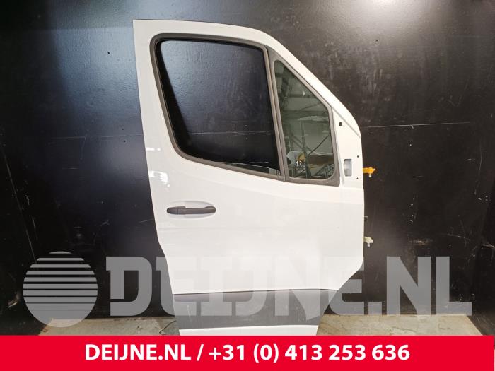 Mercedes Sprinter Tür 2-türig rechts O244599