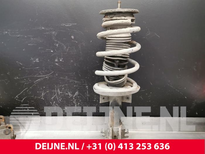 Renault Master Stoßdämpferstrebe links vorne O244837