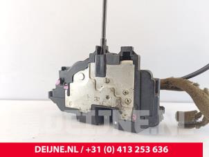 Renault Master Türschlossmechanik 2-türig rechts O244856 foto 3