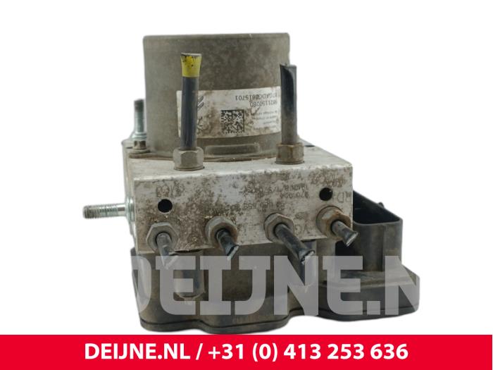Peugeot Expert ABS Pomp O244934