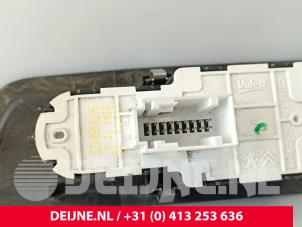Peugeot Expert Elektrisch Raam Schakelaar O244951 foto 3