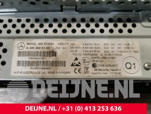 Mercedes Sprinter Display Multi Media control unit O245083 photo 3