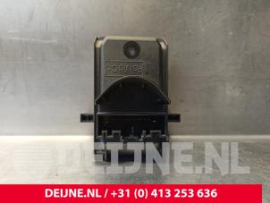 Gebruikte Smart entry computer Ford Transit Custom 2.0 TDCi 16V Eco Blue 170 Prijs € 108,90 Inclusief btw aangeboden door van Deijne Onderdelen Uden B.V.