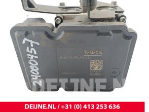 Ford Transit Connect ABS pump O245107 photo 2
