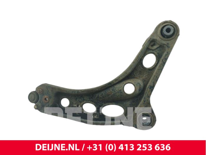 Opel Vivaro Querlenker unten links vorne O245248