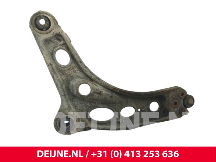 Opel Vivaro Querlenker unten rechts vorne O245249