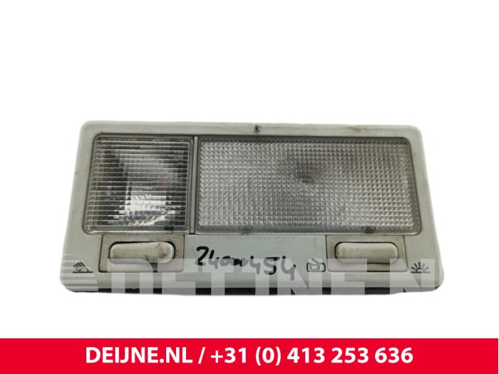 Volkswagen Transporter Innenbeleuchtung vorne O245303
