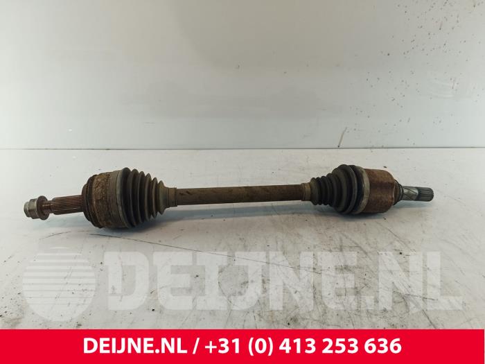 Gebruikte Steekas links-voor Opel Movano 2.3 CDTi Biturbo 16V FWD Prijs € 133,10 Inclusief btw aangeboden door van Deijne Onderdelen Uden B.V.