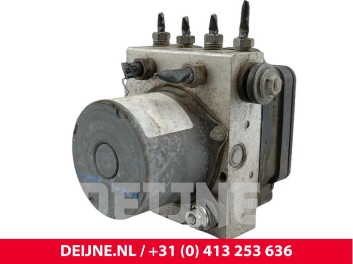 ABS Pomp Opel Movano, 2010 / 2021 2.3 CDTi Biturbo 16V FWD, Bestel, Diesel, 2.298cc, 100kW (136pk), FWD, M9T702; M9TB7, 2014-05 / 2021-12 (Gebruikt)