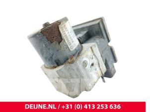 Renault Trafic ABS Pumpe O245451 foto 2