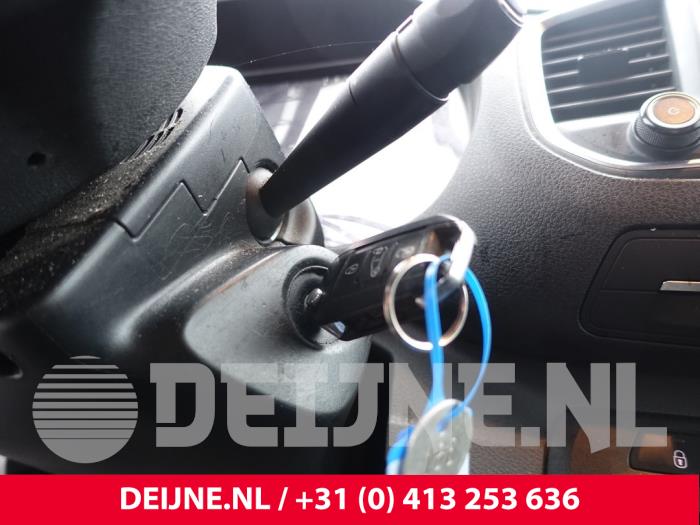 Peugeot Expert Ignition lock + key O245557