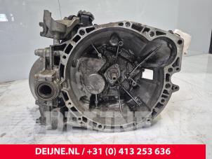 Peugeot Expert Gearbox O245607 photo 3