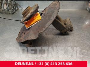 Volkswagen Transporter Achsschenkel links vorne O245871 foto 2