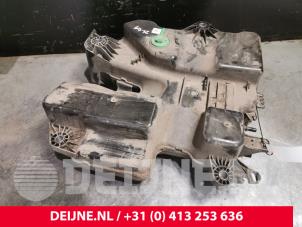 Gebruikte Adblue tank Peugeot Expert (V1/VA/VB/VE/VF/VT/VY) 2.0 Blue HDi 120 16V Prijs € 484,00 Inclusief btw aangeboden door van Deijne Onderdelen Uden B.V.