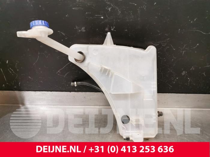 Porsche Panamera Front windscreen washer reservoir O245937