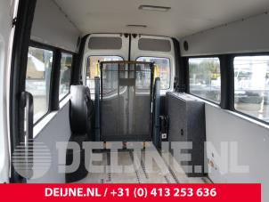 Gebruikte Invalidelift Renault Master II (FD/HD) 2.2 dCi 16V Prijs € 907,50 Inclusief btw aangeboden door van Deijne Onderdelen Uden B.V.
