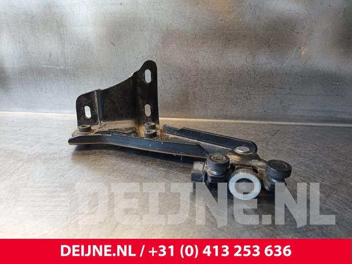 Volkswagen Caddy Schiebetür Rolle links O246021