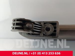 Mercedes Sprinter Sonnenblende O246099 foto 3