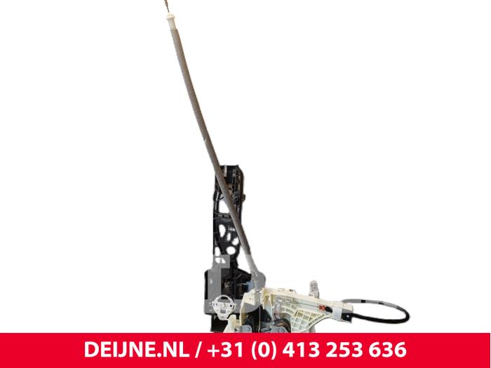 Mercedes Sprinter Türschlossmechanik 2-türig links O246106