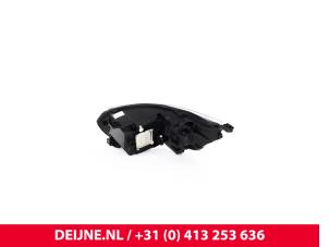 Renault Trafic Headlight, right O9990002472 photo 4