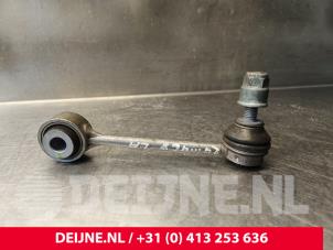 Porsche Taycan Spurstange links O246283 foto 2