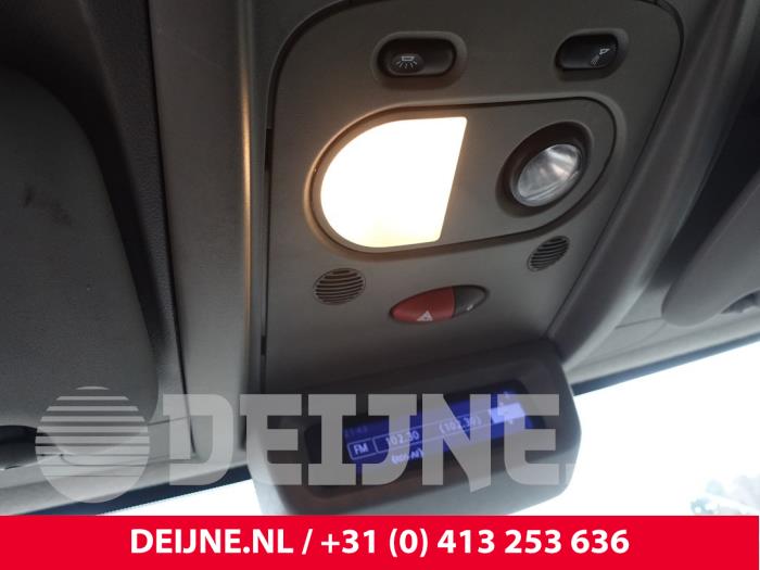 Renault Master Innenbeleuchtung vorne O246309