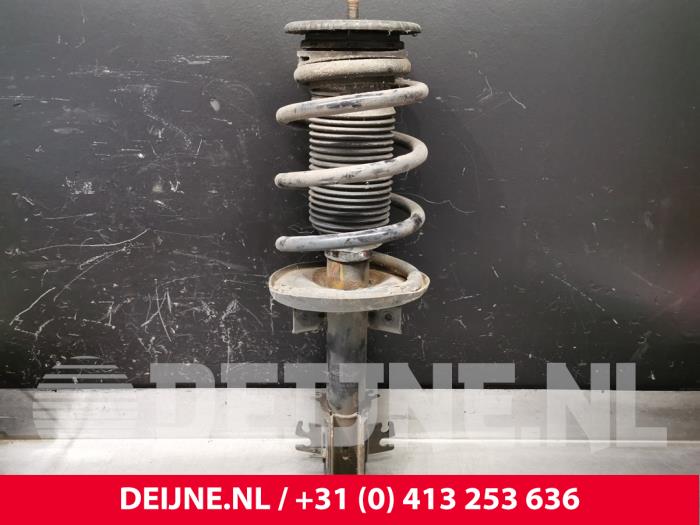 Renault Master Stoßdämpferstrebe links vorne O246346