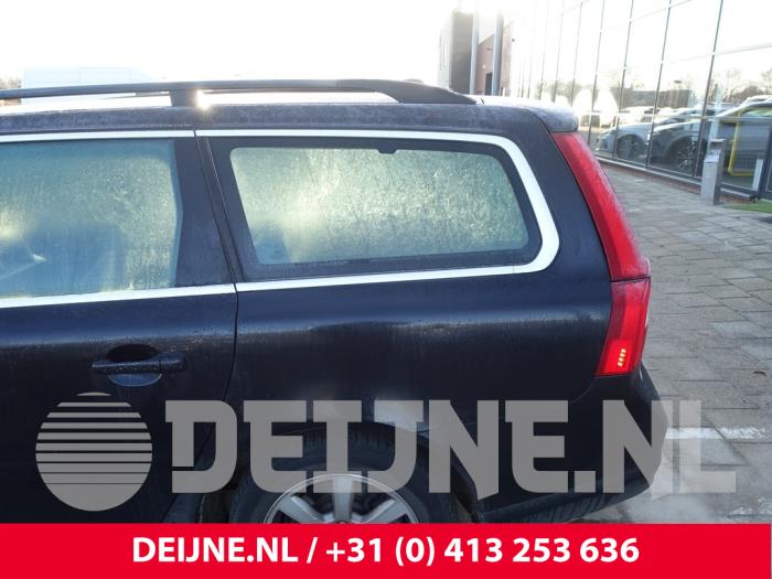 Volvo V70 Extra window 4-door, left O246549