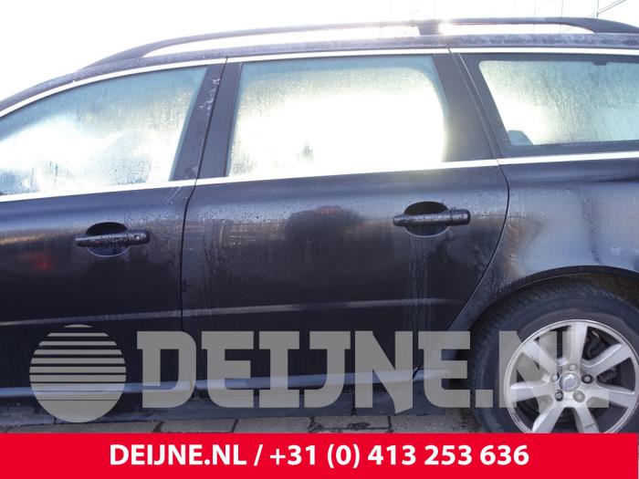 Volvo V70 Portier 4Deurs links-achter O246560