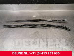 Porsche 911 Wiper arm set O246742 photo 2