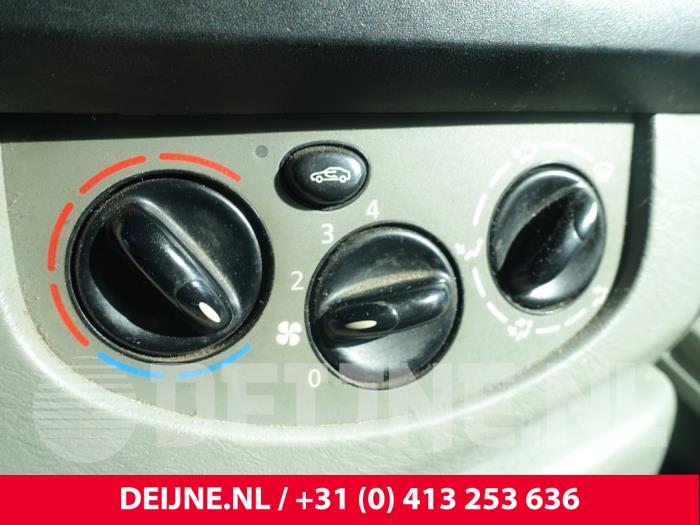 Renault Trafic Kachel Bedieningspaneel O246779