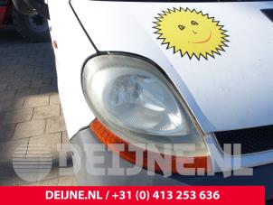 Renault Trafic Headlight, right O246784 photo 2