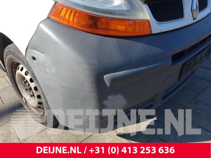 Renault Trafic Voorbumper O246804